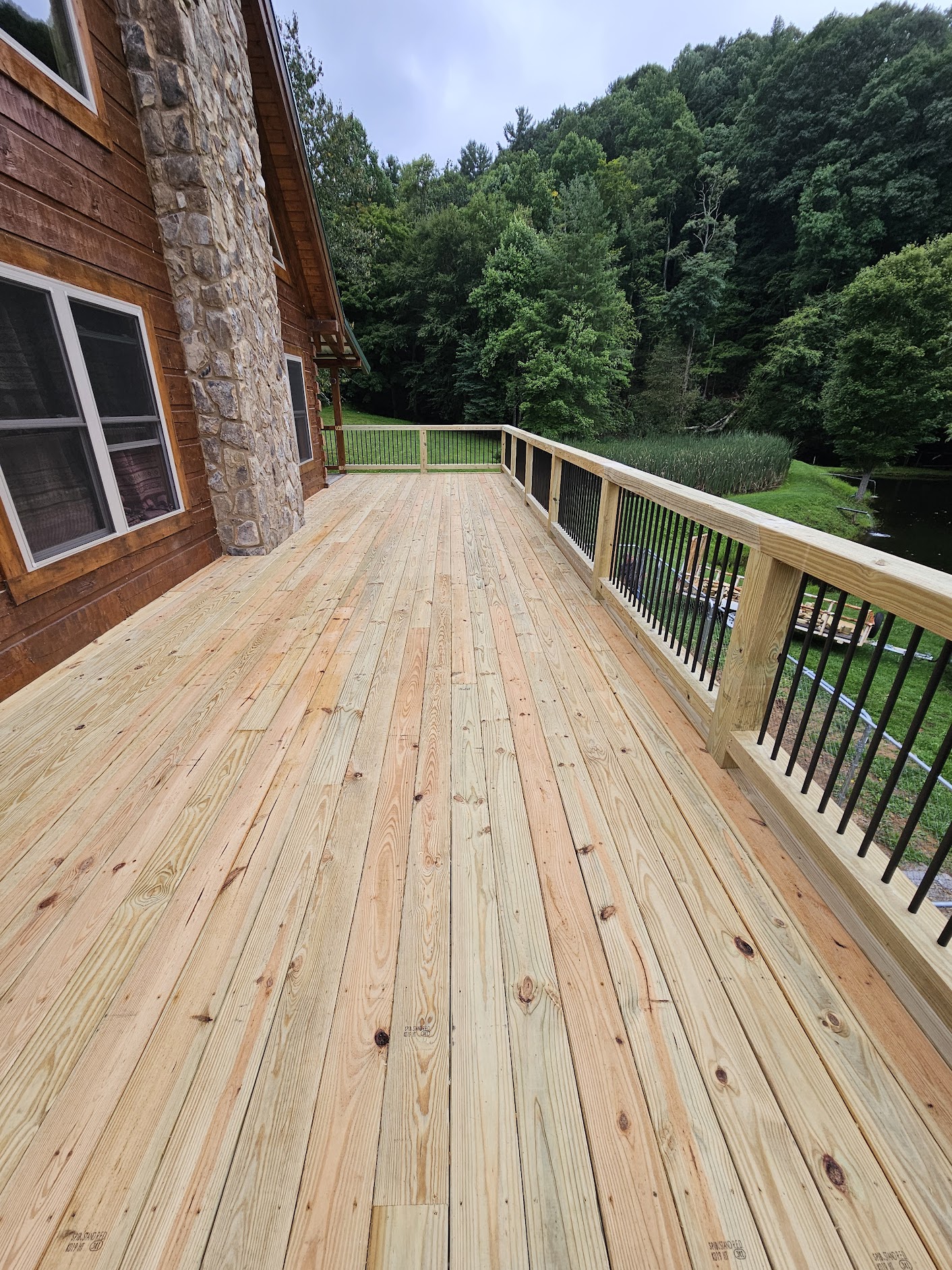 Large cabin deck
